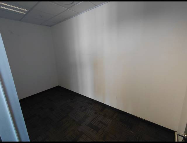 2,700M² OFFICE TO LET IN WATERFALL